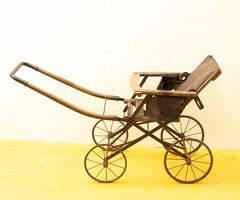 Victoriaanse peuter kinderwagen