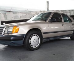 1989 Mercedes-Benz 300E Sedan